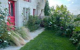 Gite Des Perreyeurs - Maison Troglodyte Avec Vue Sur Loire