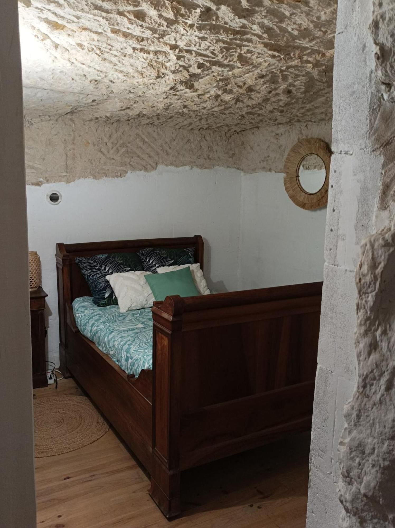 Gite Des Perreyeurs - Maison Troglodyte Avec Vue Sur Loire Montsoreau Extérieur photo